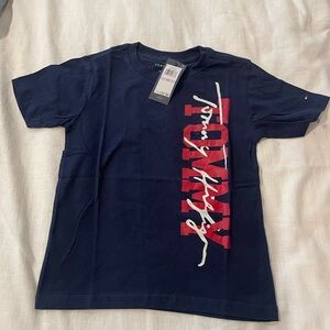 NWT Tommy Hilfiger Kids T-Shirt in Navy with Red and White Logo